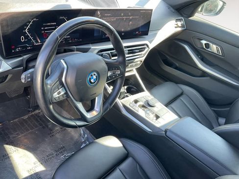 Used 2023 BMW 330e image 16