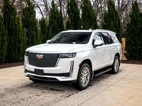 Used 2022 Cadillac Escalade Premium Luxury image 5
