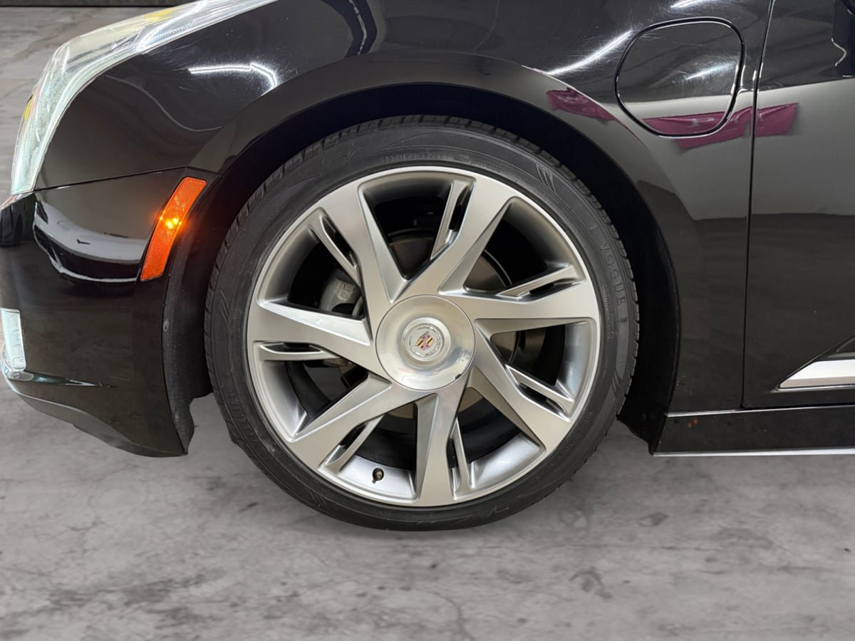 Used 2014 Cadillac ELR w/ Luxury Package FWD image 9