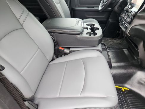 New 2026 RAM 2500 Tradesman w/ Chrome Appearance Group AWD/4WD image 14