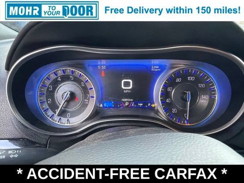 Used 2021 Chrysler 300 S RWD image 17