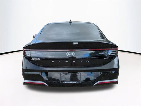 New 2025 Hyundai Sonata Limited image 6