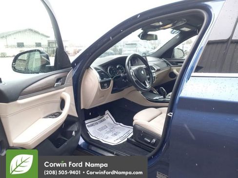 Used 2019 BMW X4 xDrive30i image 9