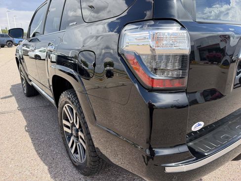 Used 2020 Toyota 4Runner Limited AWD/4WD image 12