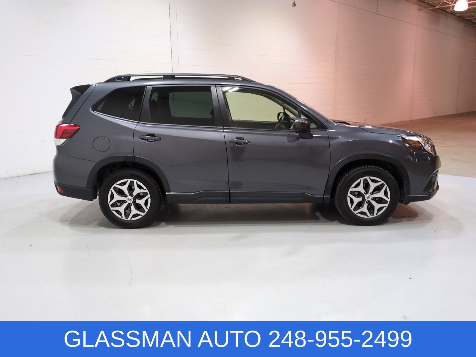 Certified 2024 Subaru Forester Premium AWD/4WD image 2