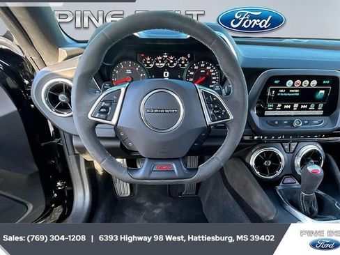 Used 2018 Chevrolet Camaro SS image 5
