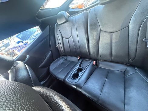 Used 2016 Hyundai Veloster Turbo image 24