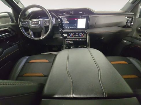 Used 2024 GMC Sierra 1500 AT4 w/ Technology Package image 10