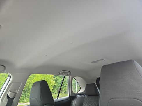 Used 2024 Toyota RAV4 XLE AWD/4WD image 31