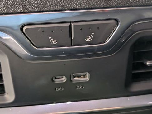 Certified 2024 Chevrolet Silverado 2500 High Country w/ High Country Premium Package image 26