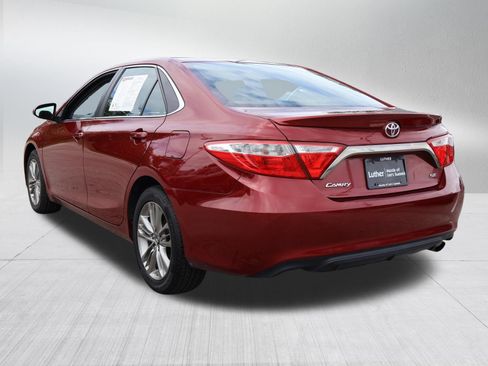Used 2017 Toyota Camry SE FWD image 5
