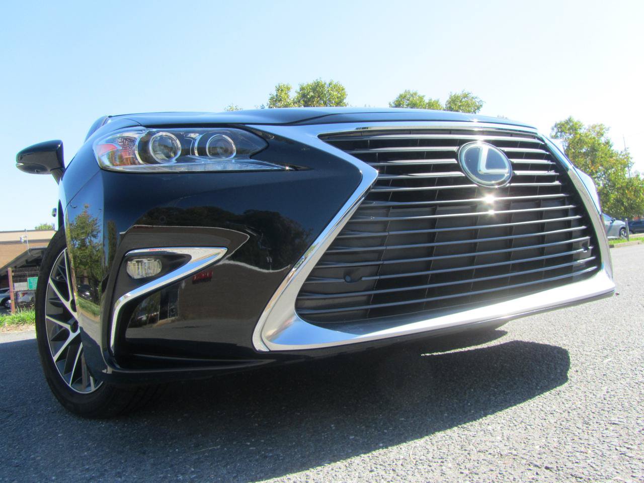 Used 2016 Lexus ES 350 w/ Luxury Package w/Wood Trim FWD image 1