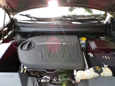 Used 2019 Jeep Cherokee Limited AWD/4WD image 31