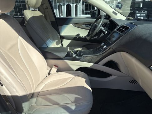 Used 2020 Lincoln Nautilus Reserve image 22