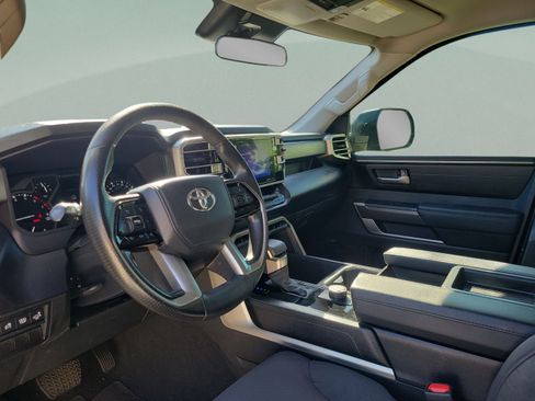 Used 2022 Toyota Tundra SR5 RWD image 8
