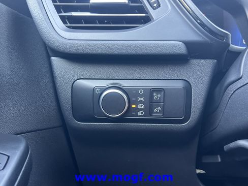 Used 2025 Ford Escape ST-Line FWD image 17