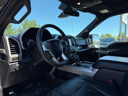 Used 2017 Ford F150 Lariat w/ Equipment Group 502A Luxury AWD/4WD image 15