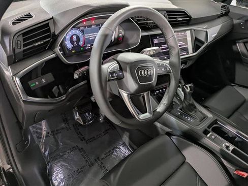 New 2025 Audi Q3 2.0T Premium image 3