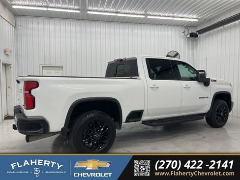 Used 2025 Chevrolet Silverado 2500 LTZ w/ Trail Boss Package image 2