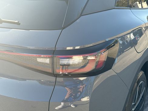 Used 2023 Volkswagen ID.4 Pro S image 28