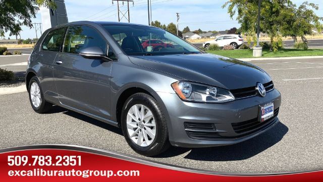 Used 2015 Volkswagen Golf S FWD image 1