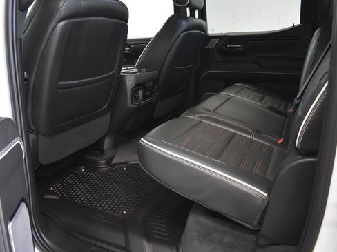 Used 2023 GMC Sierra 1500 AT4X image 13