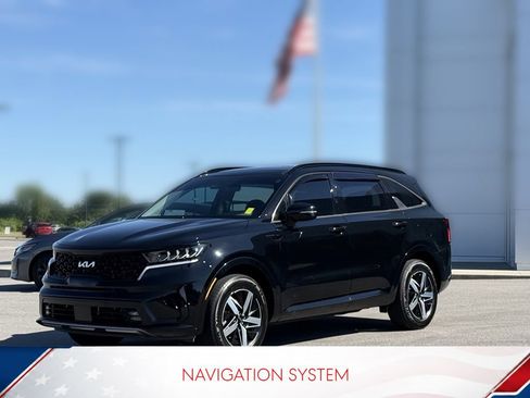 Used 2023 Kia Sorento EX w/ Panoramic Sunroof Package FWD image 2