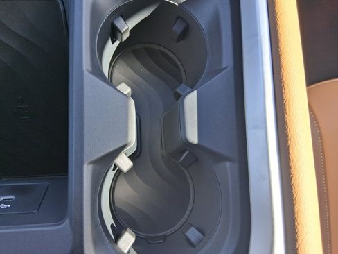 New 2026 Nissan Armada SL w/ Captain's Chari Seat Package image 23