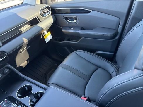 New 2025 Honda Pilot EX-L image 14