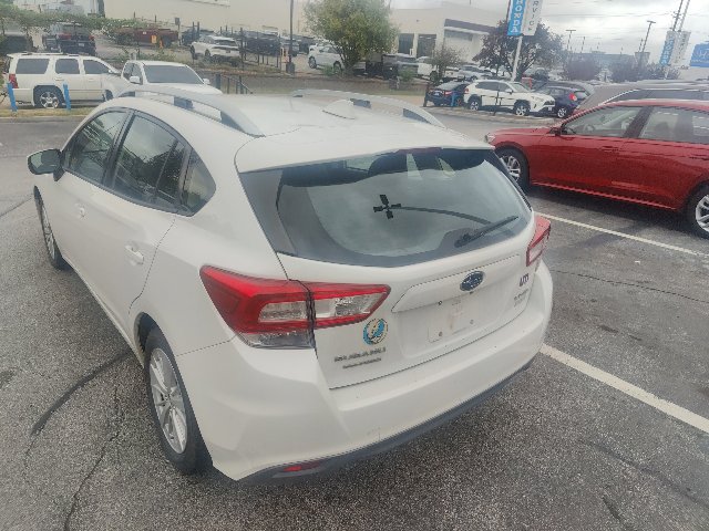 Used 2017 Subaru Impreza 2.0i Premium AWD/4WD image 12