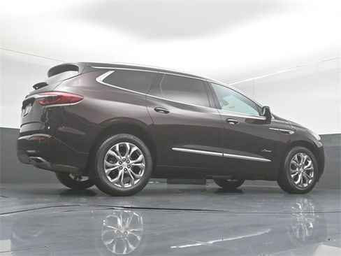 Used 2021 Buick Enclave Avenir w/ Avenir Technology Package image 45
