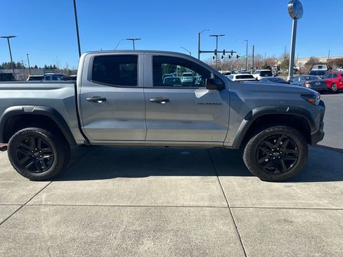 Used 2023 Chevrolet Colorado Trail Boss w/ Technology Package image 5