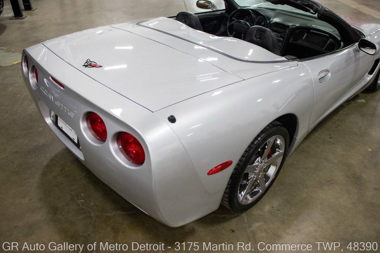 Used 2002 Chevrolet Corvette Convertible w/ Preferred Equipment Group2 RWD image 16