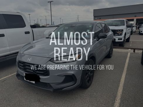 Used 2023 Honda HR-V Sport image 2