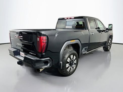 Used 2025 GMC Sierra 2500 Denali w/ Denali Reserve Package AWD/4WD image 7