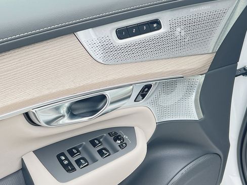 New 2026 Volvo XC90 T8 Ultra w/ Protection Package image 15