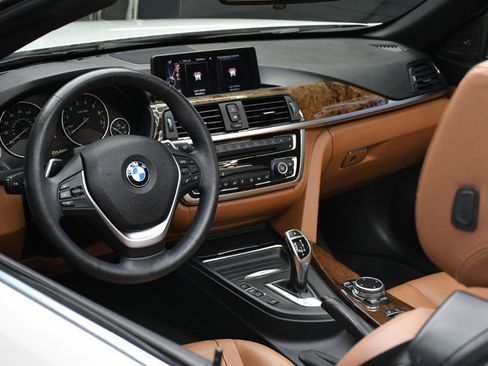 Used 2014 BMW 435i Convertible image 9
