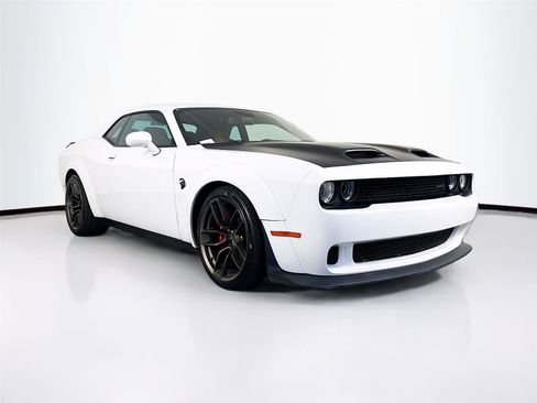 Used 2022 Dodge Challenger SRT Hellcat RWD image 31