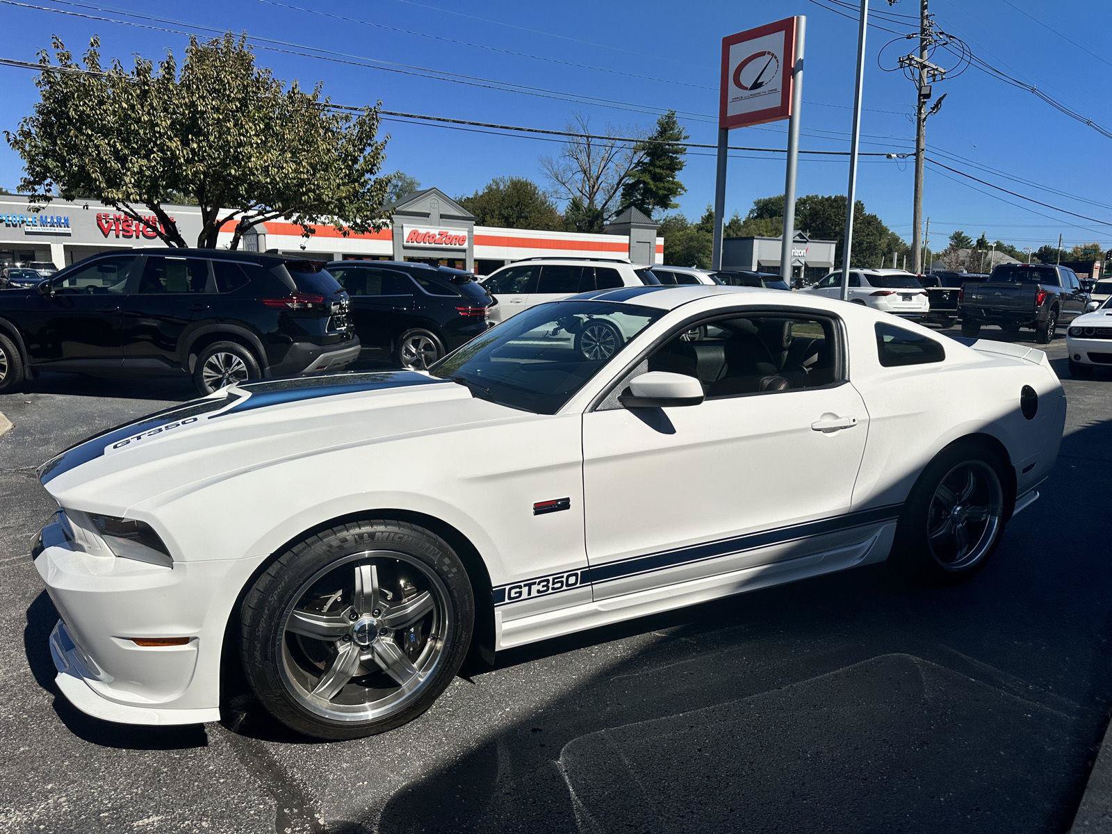 Used 2011 Ford Mustang GT Premium w/ Security Pkg RWD image 32