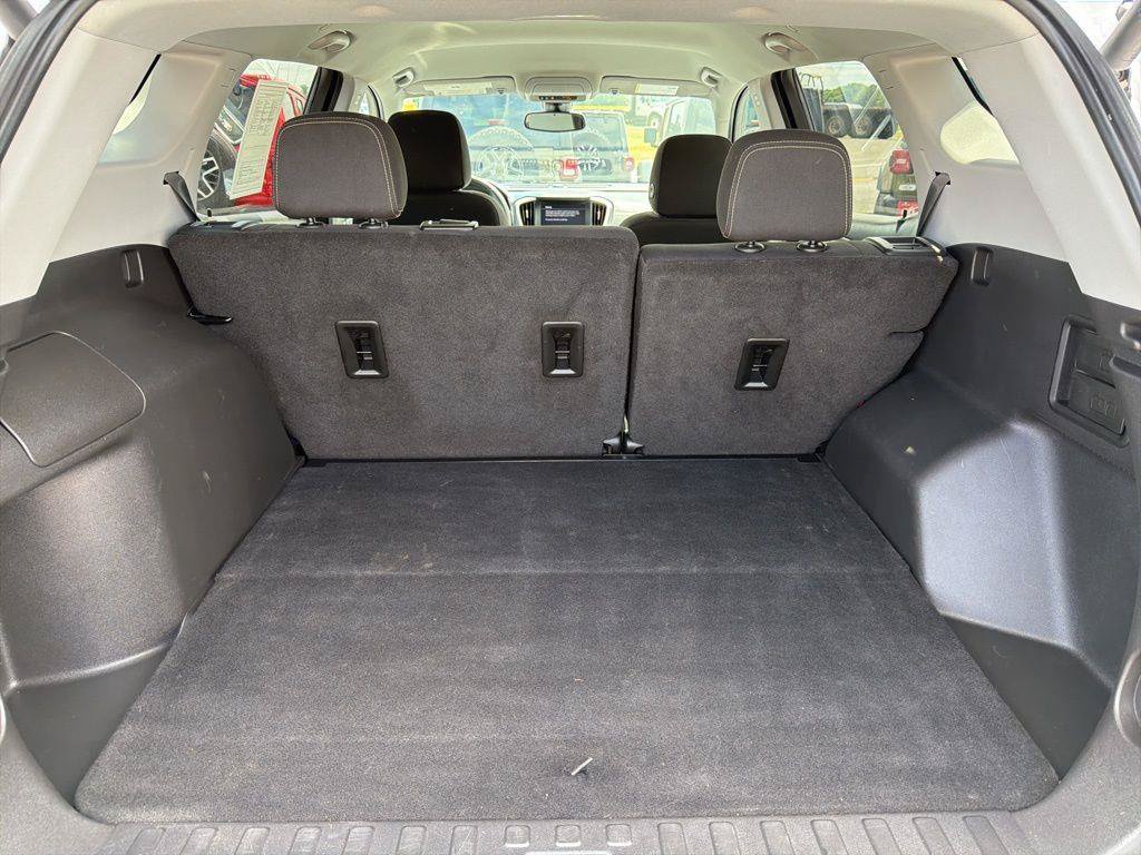 Used 2022 GMC Terrain SLE w/ Driver Convenience Package FWD image 10