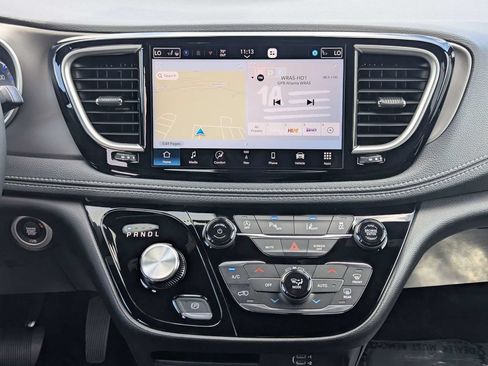 New 2027 Chrysler Pacifica Select w/ Family Tech Group FWD image 29
