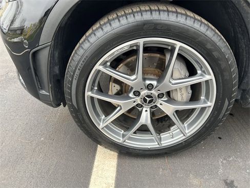 Used 2022 Mercedes-Benz GLC 300 4MATIC image 8