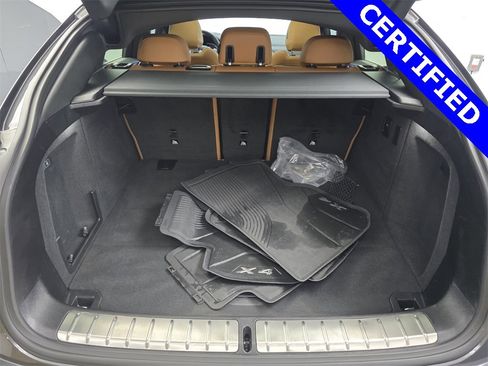 Used 2023 BMW X4 xDrive30i image 17