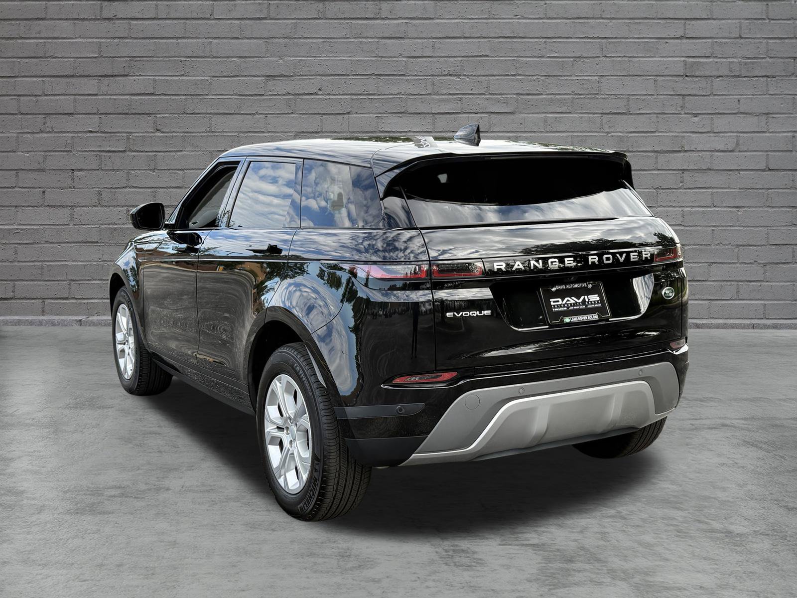 Used 2023 Land Rover Range Rover Evoque S AWD/4WD image 5