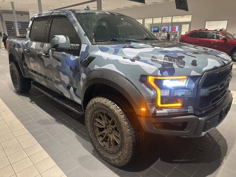 Used 2019 Ford F150 Raptor w/ Equipment Group 802A Luxury image 3