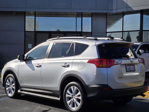 Used 2015 Toyota RAV4 Limited image 6