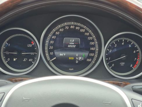 Used 2014 Mercedes-Benz E 350 4MATIC Sedan image 21