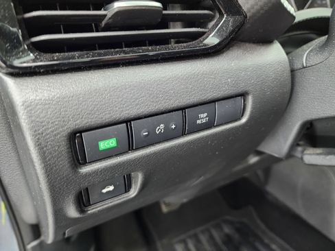 Used 2023 Nissan Sentra SV image 50