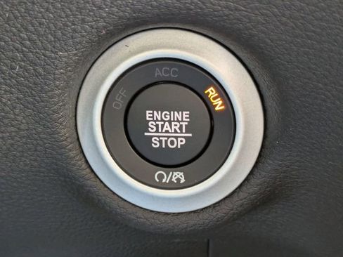 New 2026 Chrysler Pacifica Select image 35