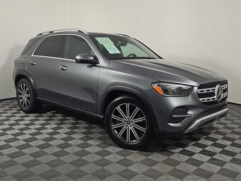 Certified 2025 Mercedes-Benz GLE 450e 4MATIC w/ Driver Assistance Package image 9